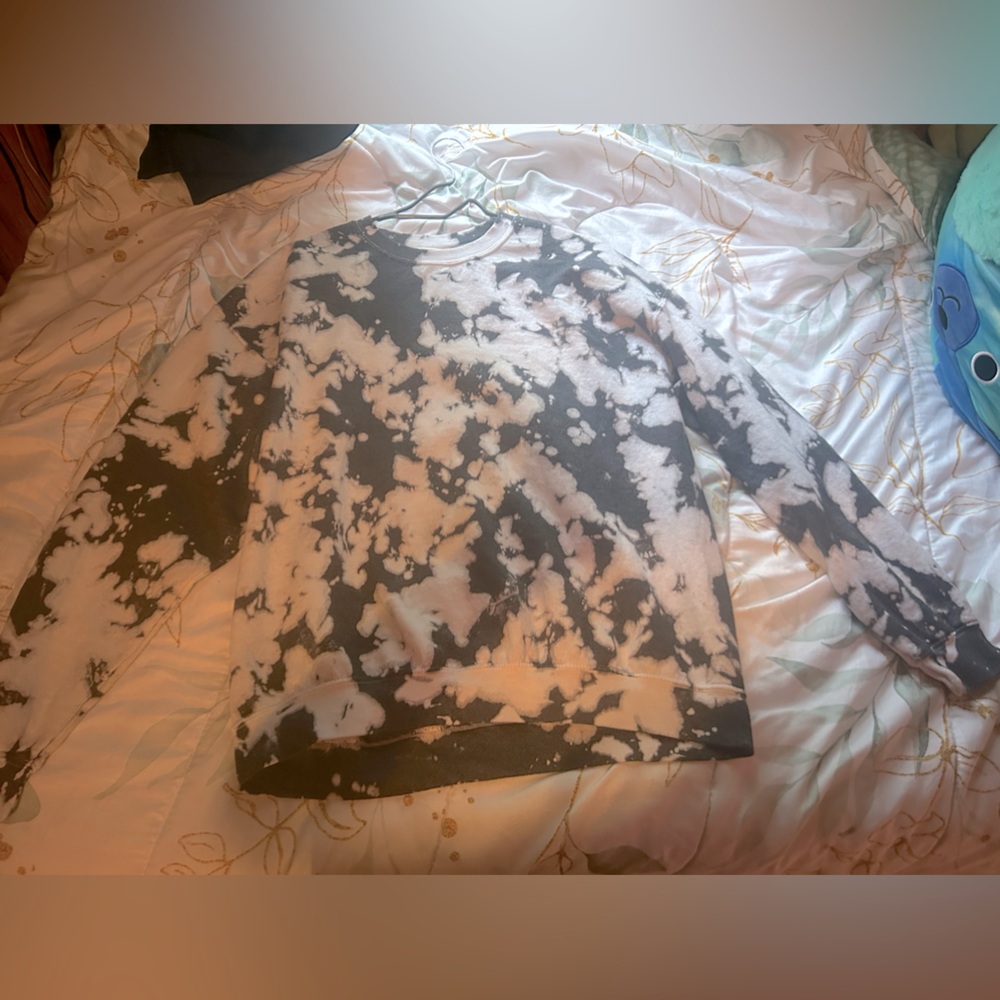 Black and white splat sweater size large